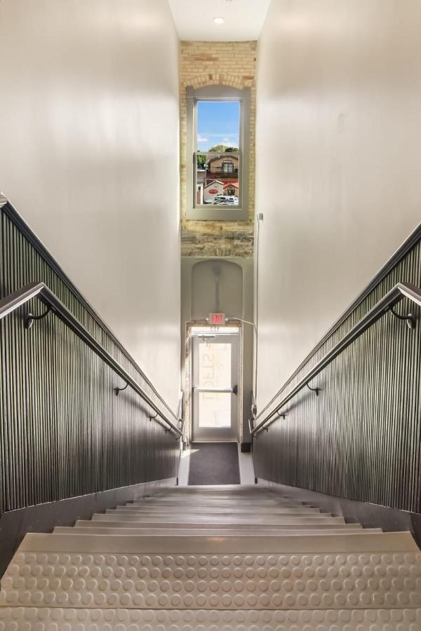 Golden Lofts Unit 1 Downtown Traverse City 1Bd 1Ba Ngoại thất bức ảnh